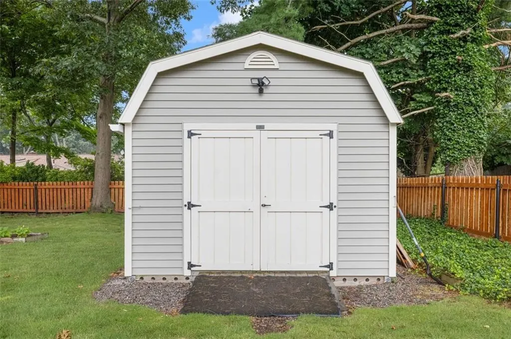 35 Missouri Drive Warwick RI 02886