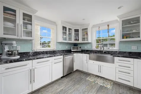 35 Missouri Drive Warwick RI 02886