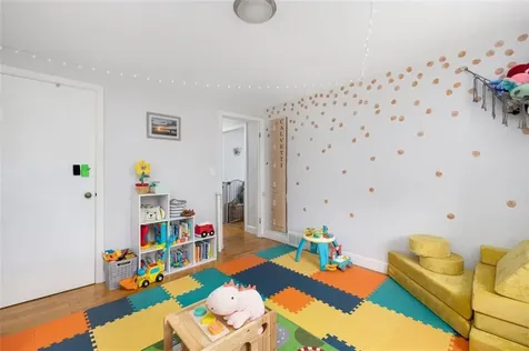 35 Missouri Drive Warwick RI 02886