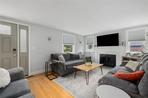 35 Missouri Drive Warwick RI 02886