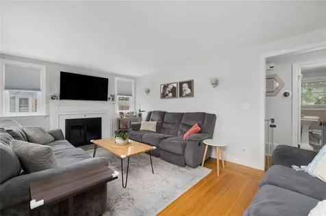 35 Missouri Drive Warwick RI 02886