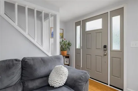 35 Missouri Drive Warwick RI 02886