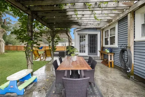 35 Missouri Drive Warwick RI 02886