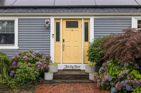35 Missouri Drive Warwick RI 02886
