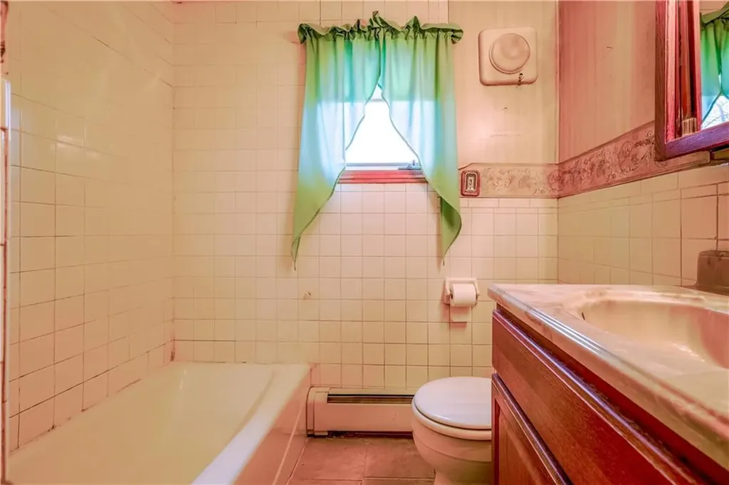 9 Columbia Avenue Coventry RI 02816