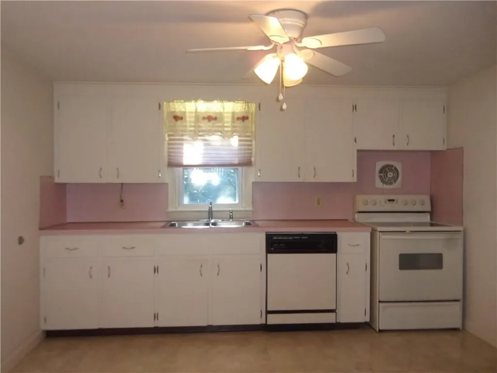 159 Diamond Hill Road Woonsocket RI 02895