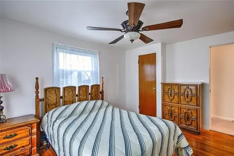 25 Vermont Avenue East Providence RI 02916