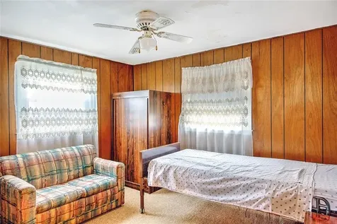 25 Vermont Avenue East Providence RI 02916