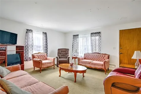 25 Vermont Avenue East Providence RI 02916