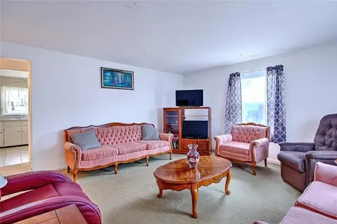 25 Vermont Avenue East Providence RI 02916