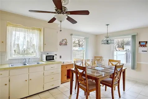 25 Vermont Avenue East Providence RI 02916