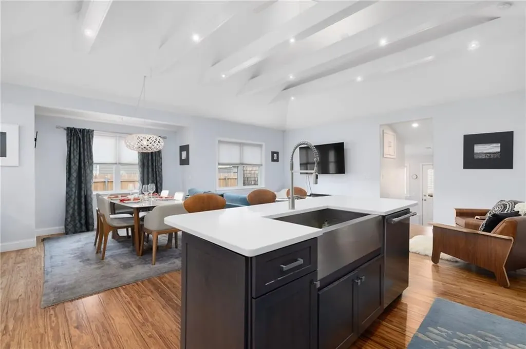 22 Walsh Avenue Barrington RI 02806