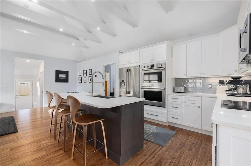 22 Walsh Avenue Barrington RI 02806