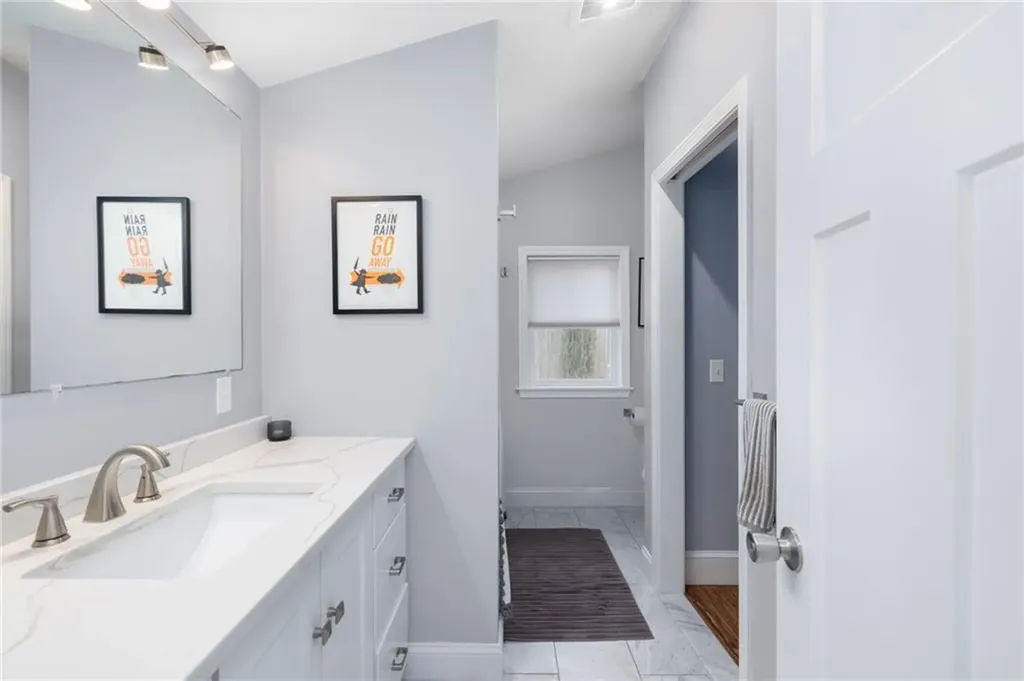 22 Walsh Avenue Barrington RI 02806