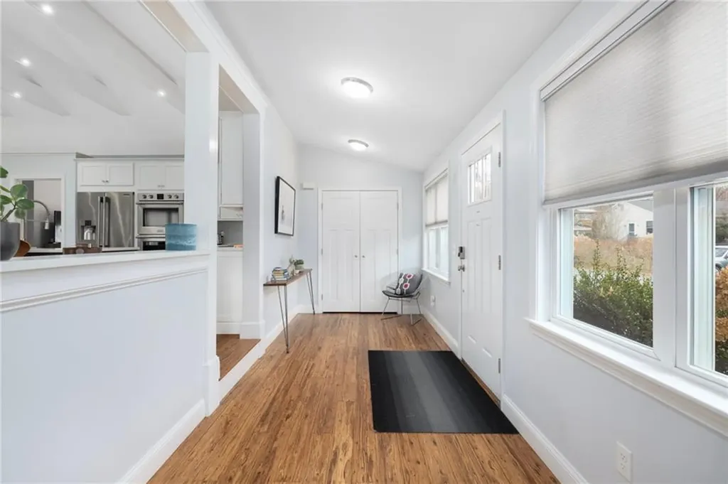 22 Walsh Avenue Barrington RI 02806