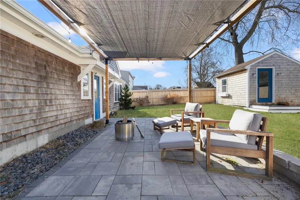 22 Walsh Avenue Barrington RI 02806