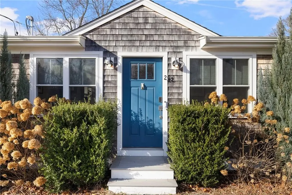 22 Walsh Avenue Barrington RI 02806