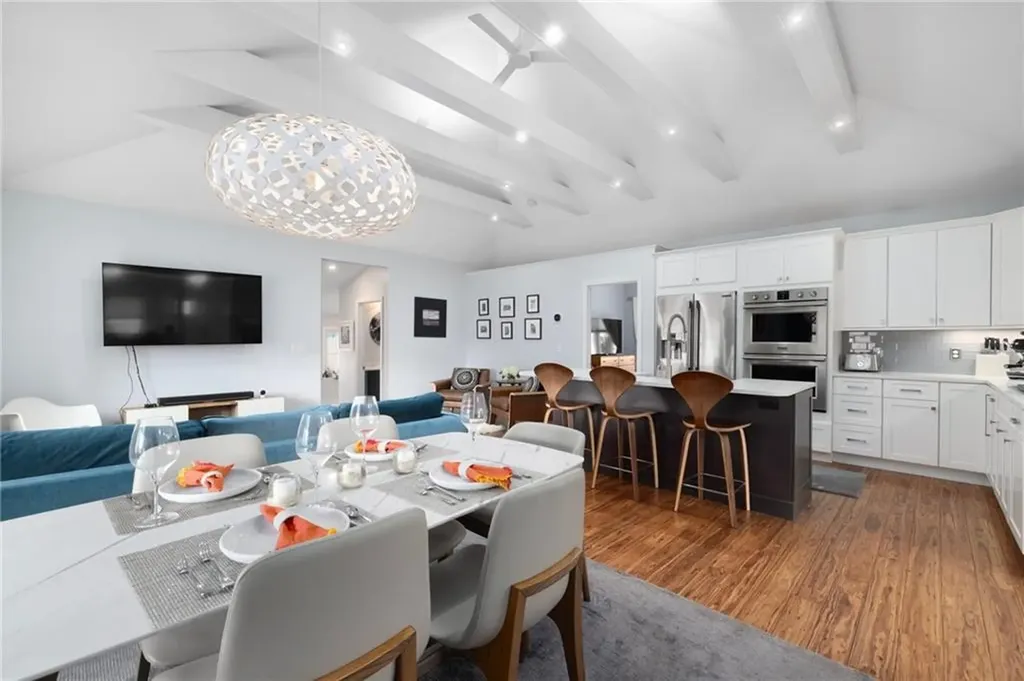 22 Walsh Avenue Barrington RI 02806