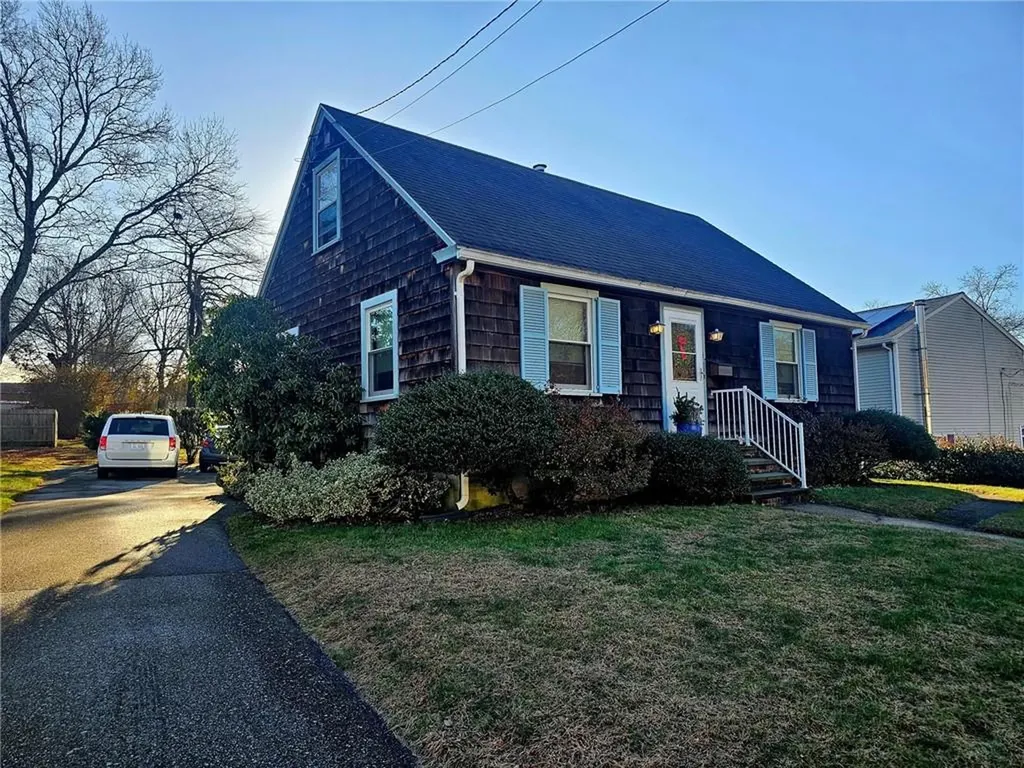 67 Narragansett Avenue Westerly RI 02891
