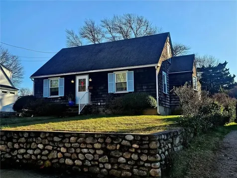 67 Narragansett Avenue Westerly RI 02891