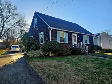 67 Narragansett Avenue Westerly RI 02891