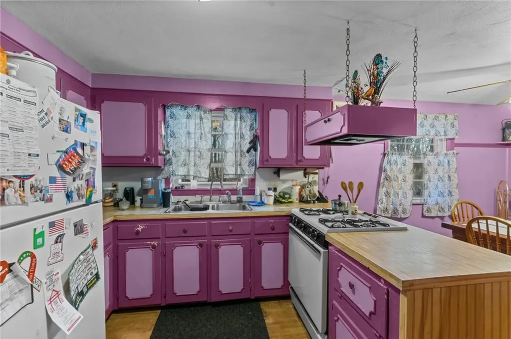 96 Walnut Glen Drive Warwick RI 02886