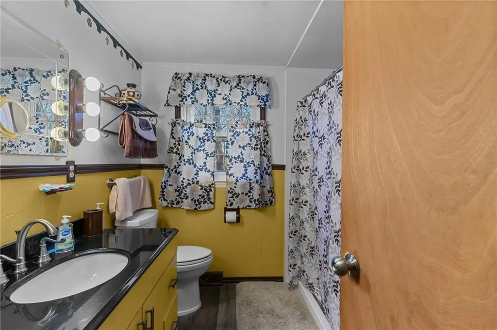 96 Walnut Glen Drive Warwick RI 02886