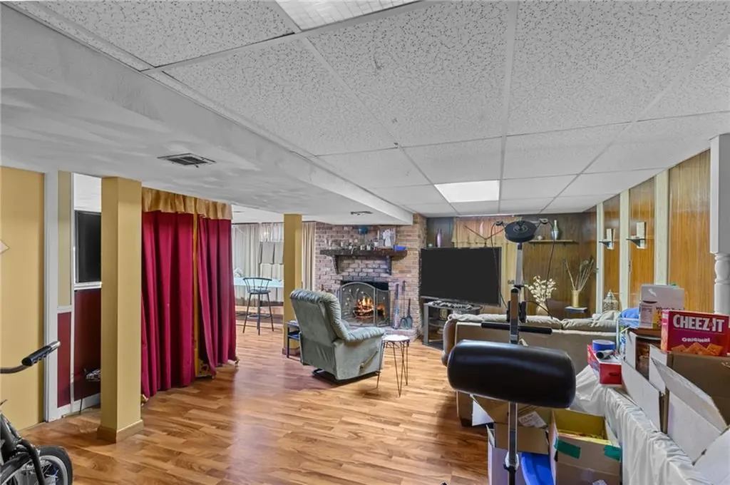 96 Walnut Glen Drive Warwick RI 02886