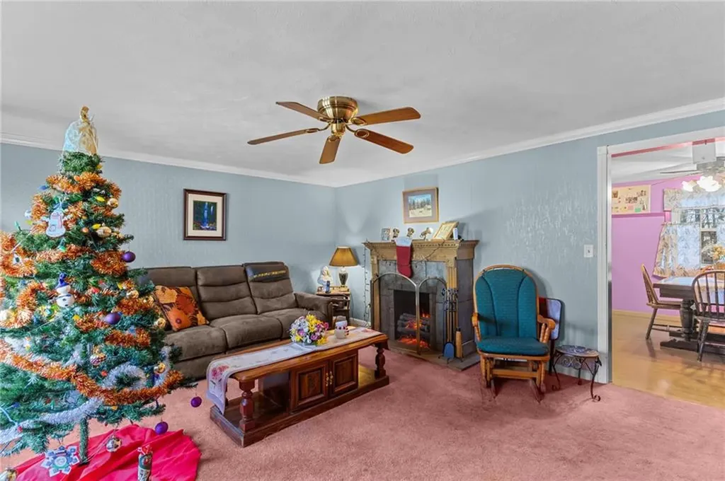 96 Walnut Glen Drive Warwick RI 02886