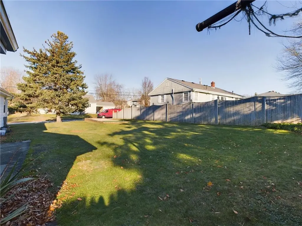4 Oconnell Road Tiverton RI 02878