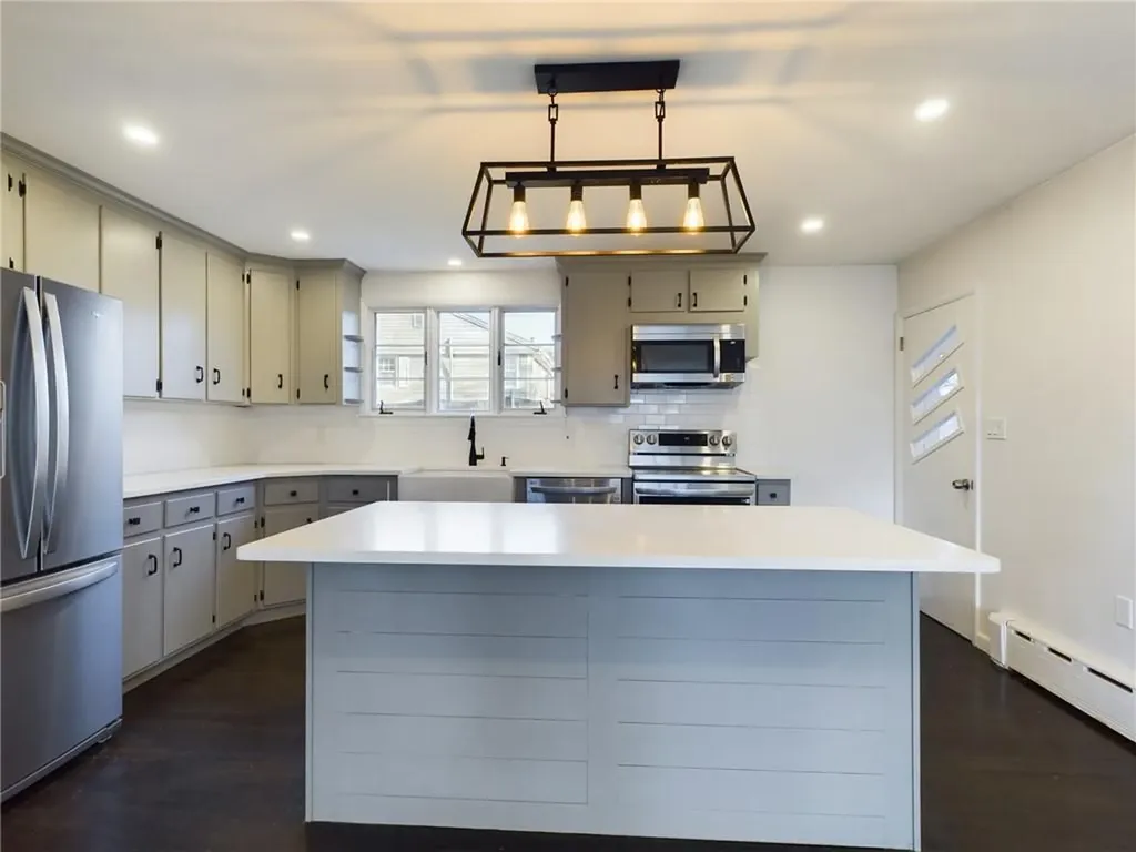 4 Oconnell Road Tiverton RI 02878