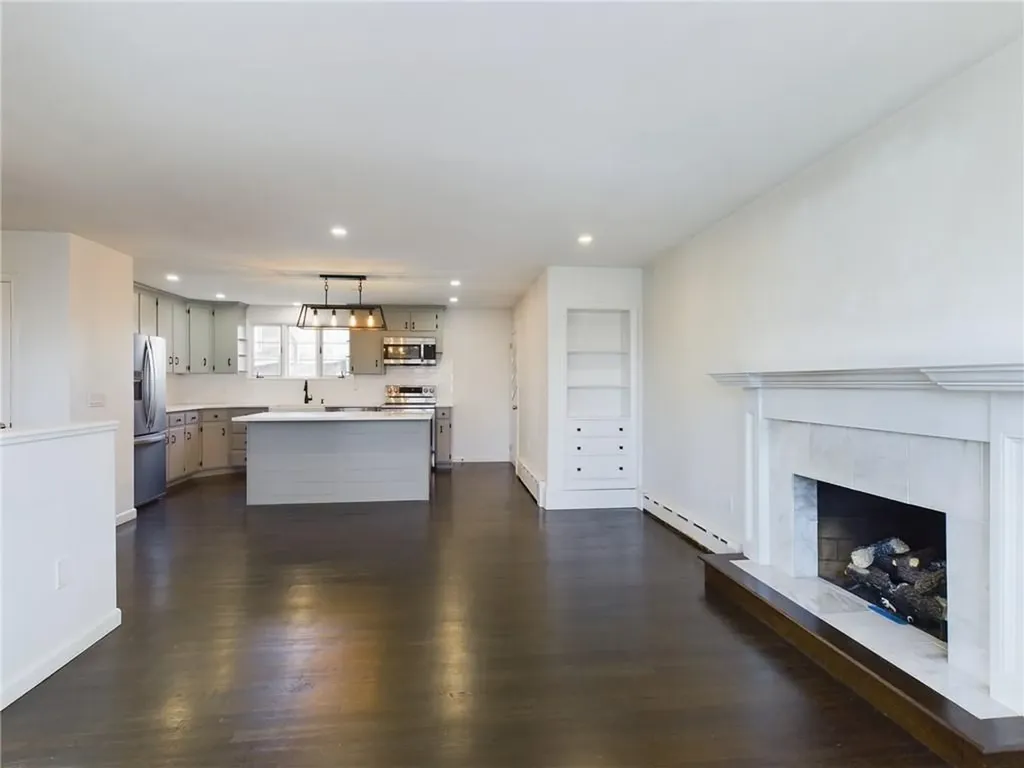 4 Oconnell Road Tiverton RI 02878