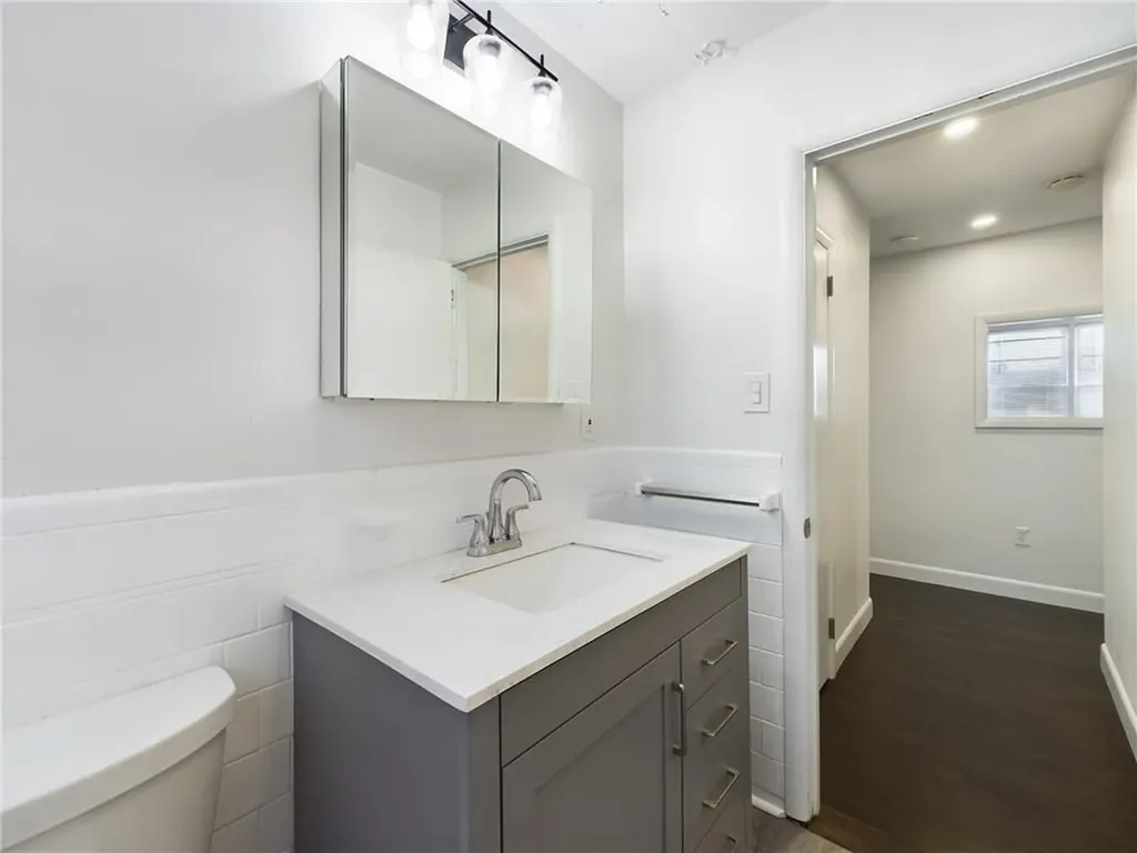 4 Oconnell Road Tiverton RI 02878
