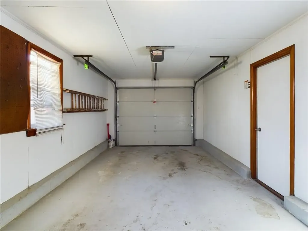 4 Oconnell Road Tiverton RI 02878
