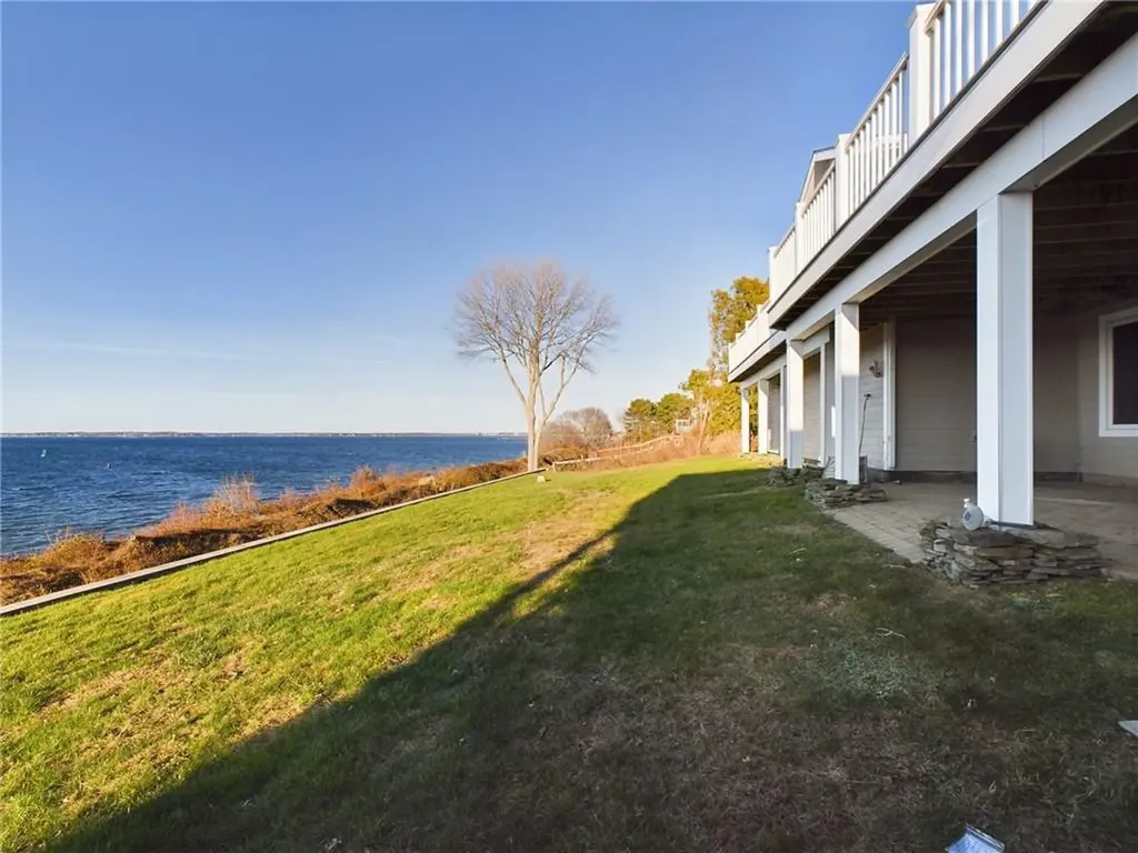 643 Old Colony Terrace Tiverton RI 02878