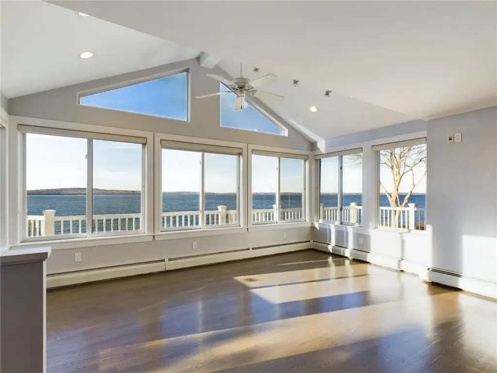 643 Old Colony Terrace Tiverton RI 02878