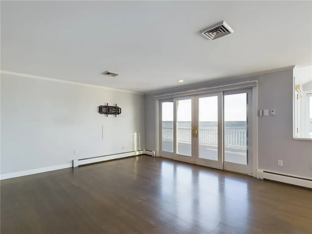643 Old Colony Terrace Tiverton RI 02878