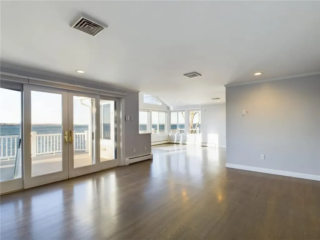 643 Old Colony Terrace Tiverton RI 02878