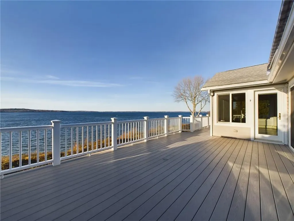 643 Old Colony Terrace Tiverton RI 02878