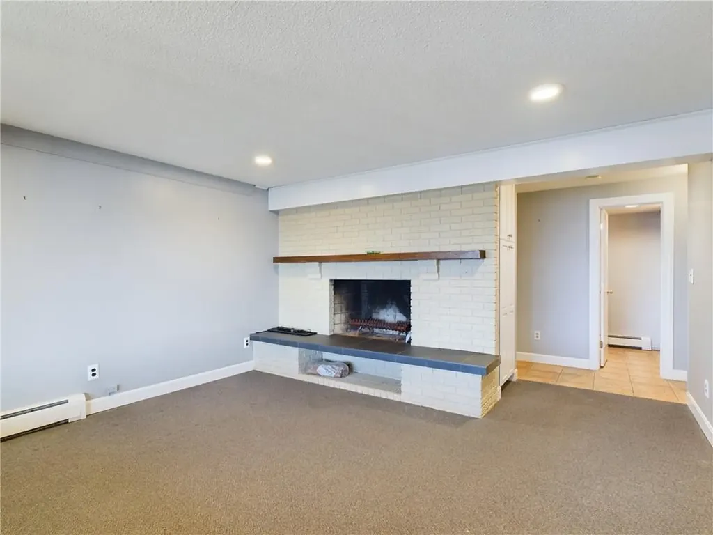 643 Old Colony Terrace Tiverton RI 02878