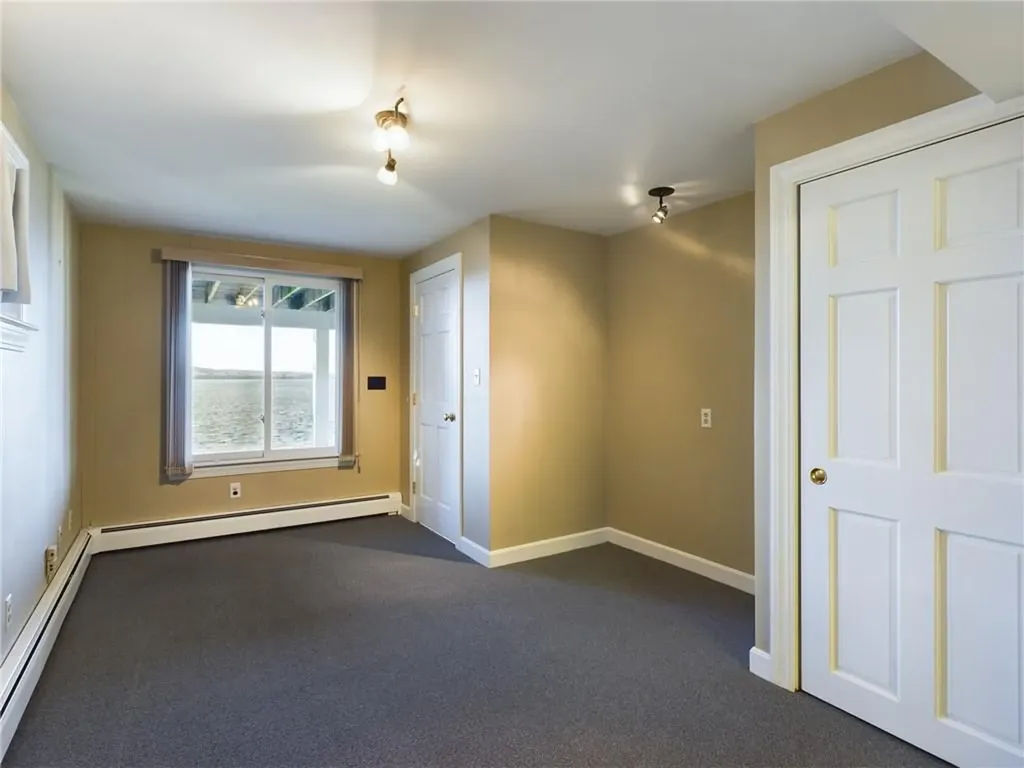 643 Old Colony Terrace Tiverton RI 02878