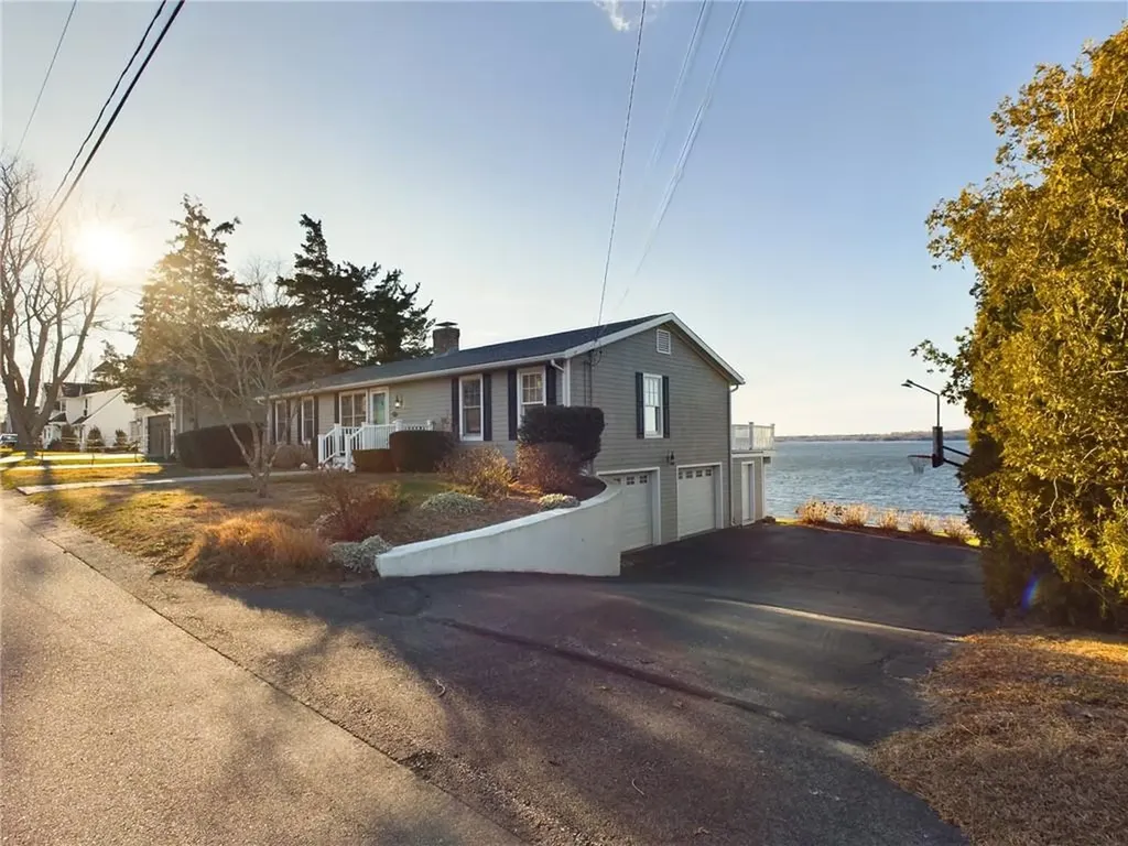 643 Old Colony Terrace Tiverton RI 02878