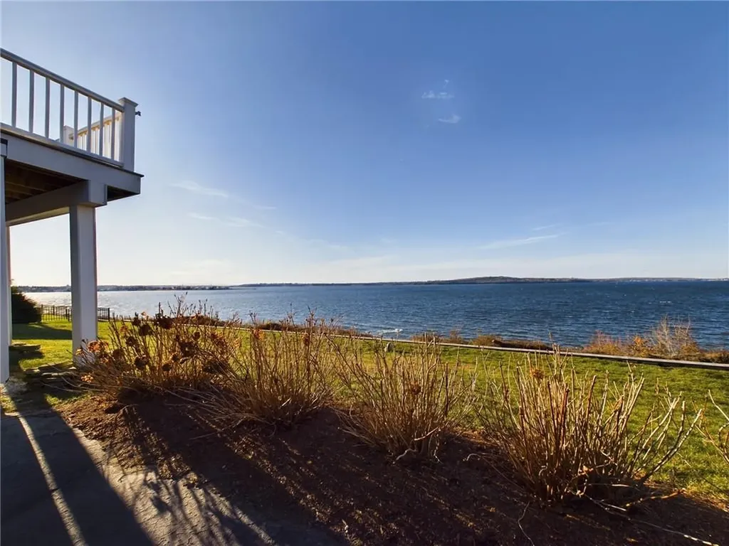 643 Old Colony Terrace Tiverton RI 02878