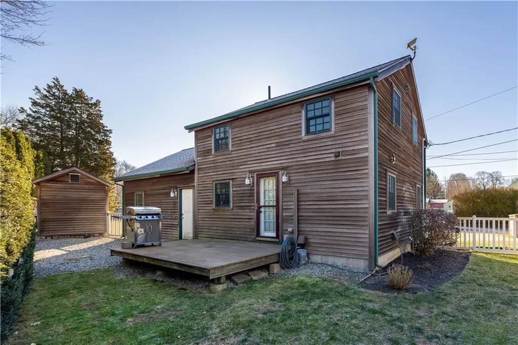 390 Fairview Avenue Coventry RI 02816