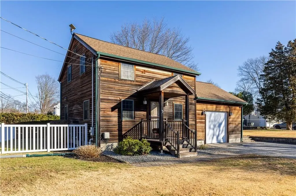 390 Fairview Avenue Coventry RI 02816