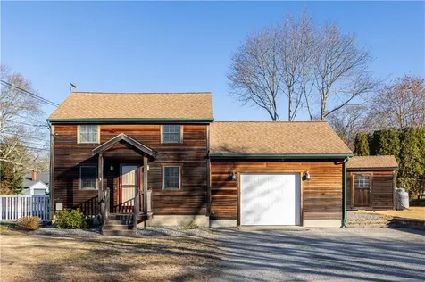 390 Fairview Avenue Coventry RI 02816