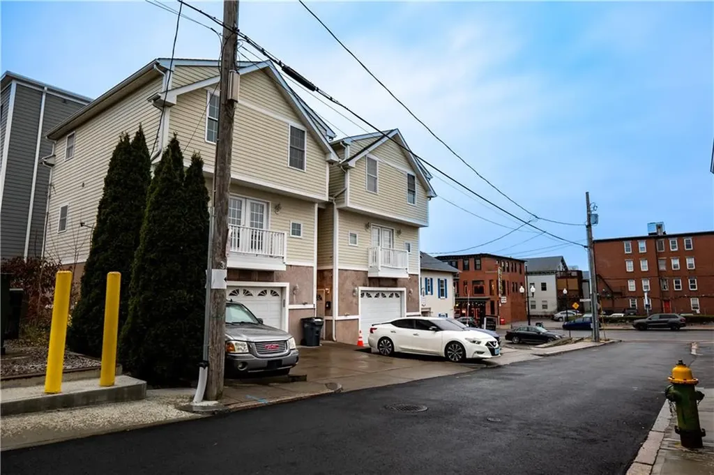 5 7 Hewitt Street Providence RI 02909