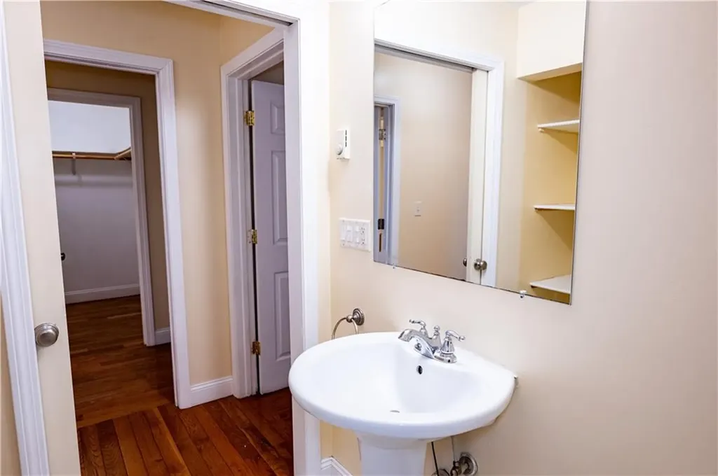 5 7 Hewitt Street Providence RI 02909