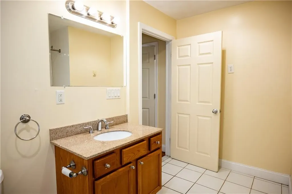 5 7 Hewitt Street Providence RI 02909
