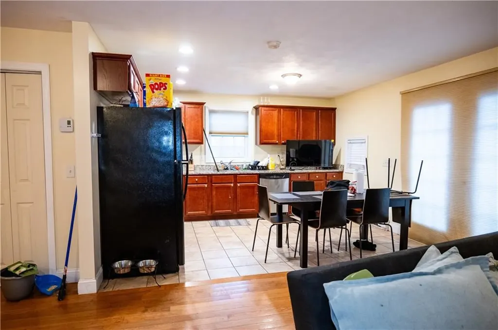 5 7 Hewitt Street Providence RI 02909